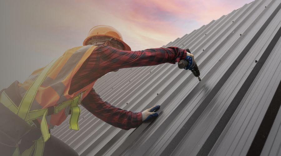 Expert Emergency Roof Repairs services in Lyons, IN